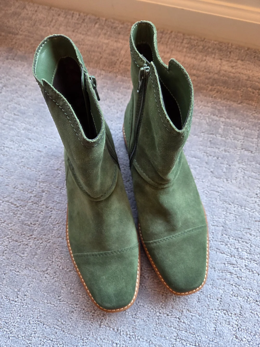 Naturalizer Wylie Green Suede Platform Ankle Boots